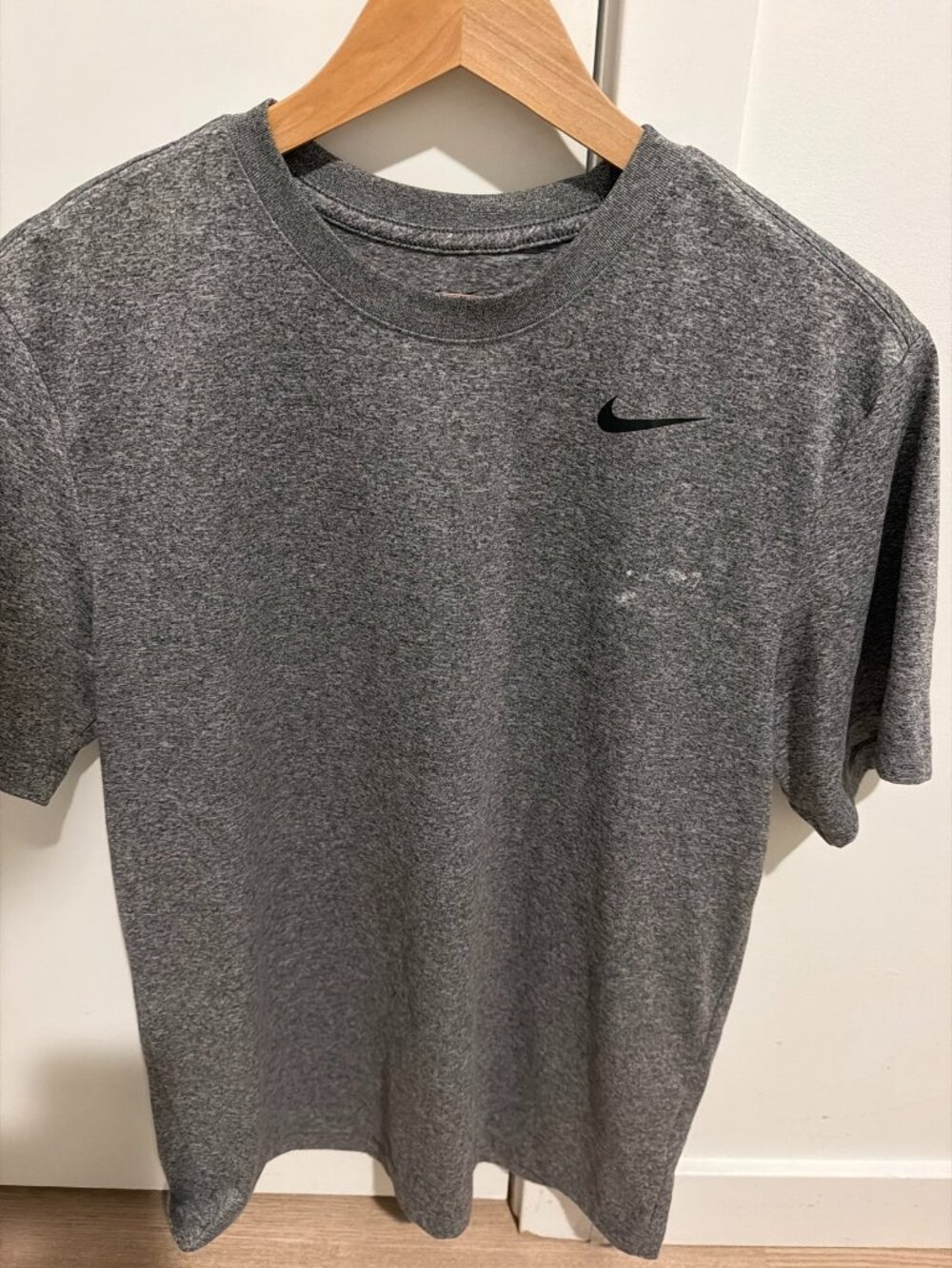 Nike Mens Heather Gray Short Sleeve T Shirt Size M